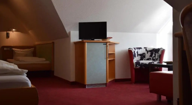 Habitación triple Estándar Hotel Roter Löwe
