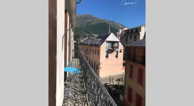 Appartement T2 classé tout confort, Cauterets Centre, équipé pour bébé, et WIFI gratuite, Rezervasyon Daire Pyrenees National Park otoparklı oteller, Otopark