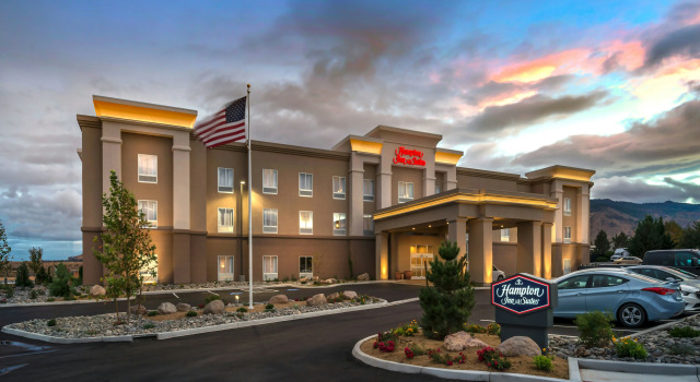 Hampton Inn & Suites Reno West