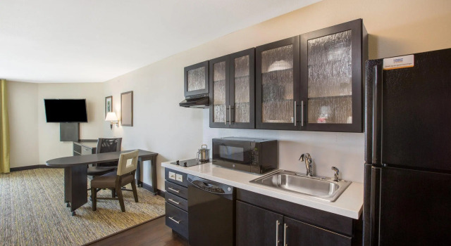 Двухместный люкс Candlewood Suites Bellevue by IHG