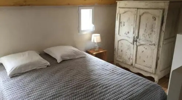 B&B - Le Vieux Figuier, Rezerwuj Bed and Breakfast Hotele w Vacqueyras z parkingiem, Parking