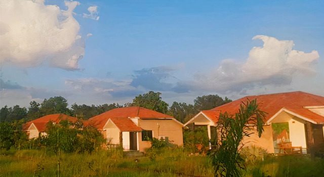Wowstayz Hotel Shah Villa