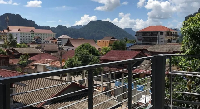 Трёхместный номер Premium FARAWAY SUITES