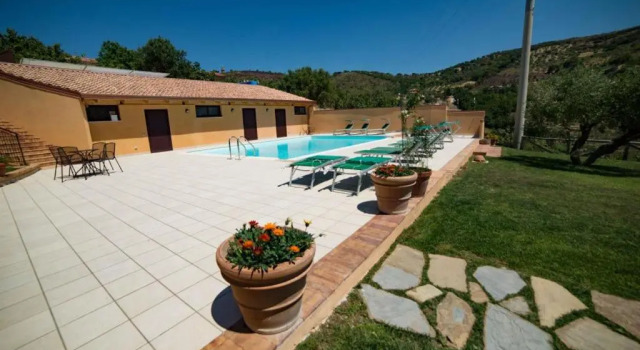 Коттедж Villa Sansivieri