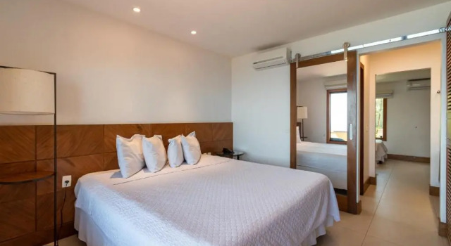 Четырёхместный номер Superior HOTEL VILLE LA PLAGE & BEACH CLUB