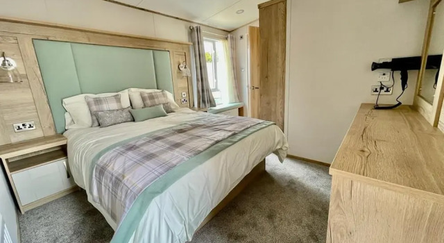 Prime Location 3-bed Chalet in Seal Bay, Selsey, Забронировать Шале Селси Западный Суссекс