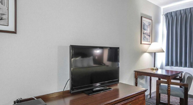 Четырёхместный номер Standard Quality Inn
