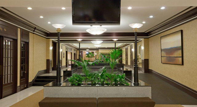 Armon Plaza Montreal Airport, Buchen Sie Hotel Hotels in Québec mit Pool, Schwimmbad