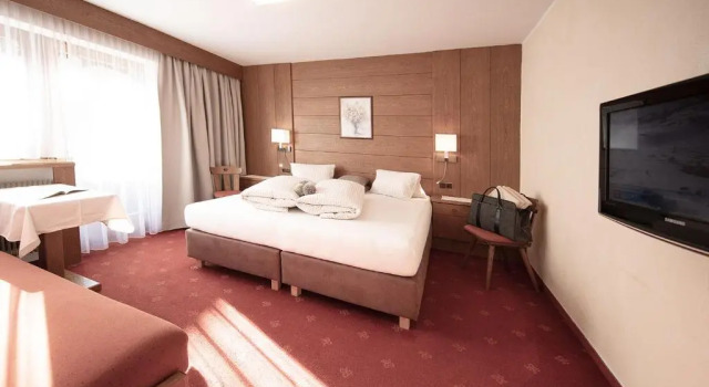 Haus Sonnwend, Prenota Hotel Hotel a Tirolo con parcheggio, Parcheggio