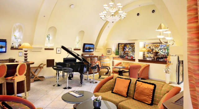 Lindner Hotel Prague Castle, part of JdV by Hyatt, Prenota Hotel Praga 1 Praga, vicino a Birrificio Strahov Monastery Brewery