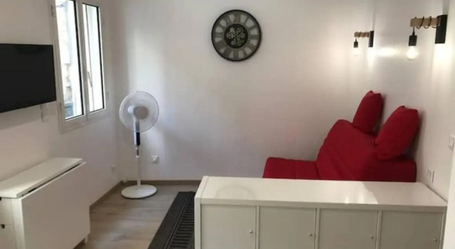 Студия Quiet Studio for 2 Near Palais Des Papes