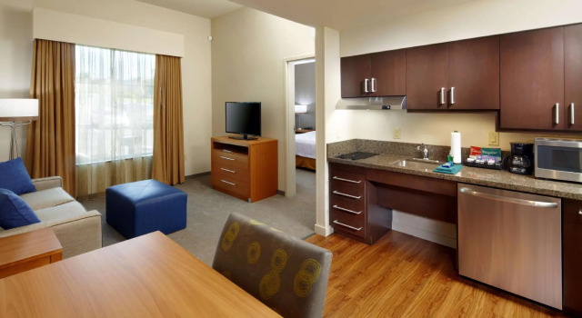 Двухместный люкс Homewood Suites Pittsburgh Airport