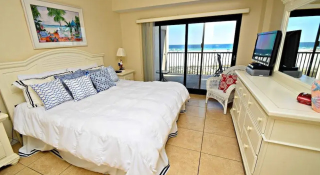 The Palms 102 by RedAwning, Boek Appartement Orange Beach 
