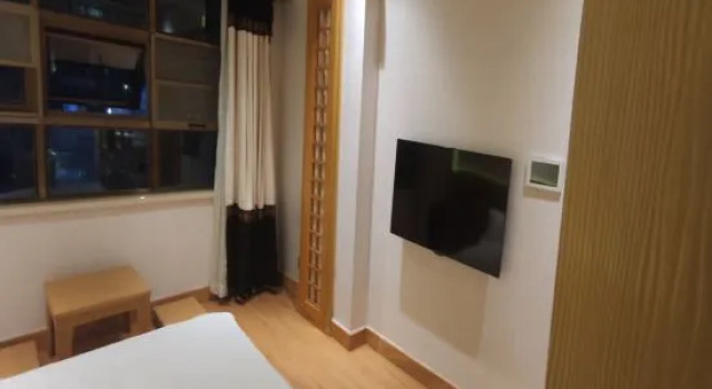 Yishanggong Art Themed Hotel (Guangzhou Jiangnanxi Metro Station)