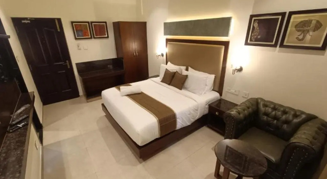 Hotel Comorin Grand