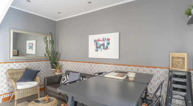 Апартаменты Lovely and Central 4 BR Apartment