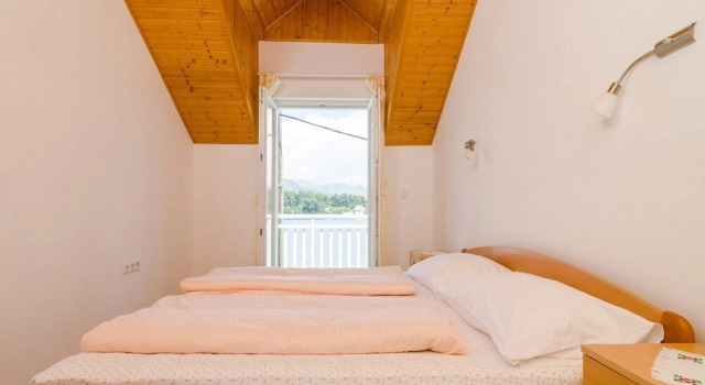 Apartment & Room Maćus, Buchen Sie Ferienwohnung Koločep Koločep