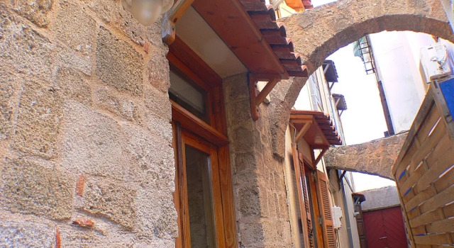 House in the Medieval City With Outdoor Patio, Free Wi-fi, Забронировать Дом для отпуска Коттеджи Родоса, рядом с Эгейский университет, Коттедж
