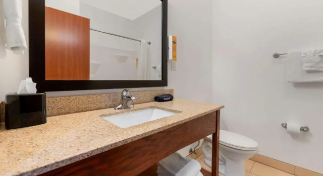 Номер Standard Best Western Plus Covered Bridge Inn