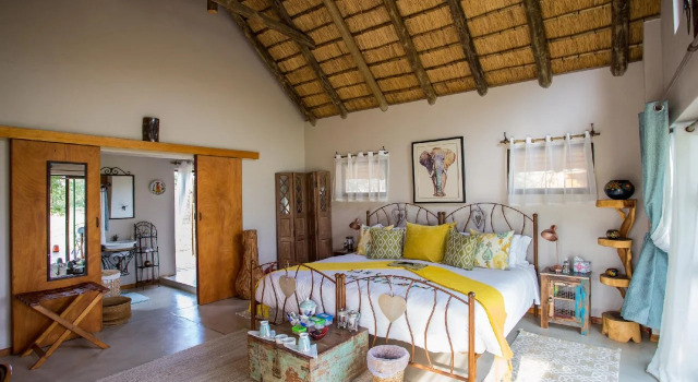 Nyumbani Estate Bush Lodge, Prenota Hotel Hoedspruit 