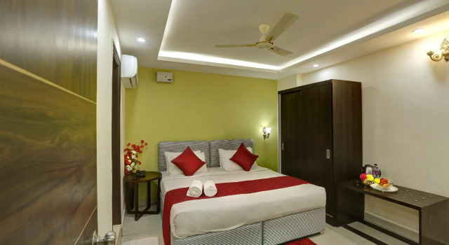 Номер Luxury Hotel Windsor Castle Inn