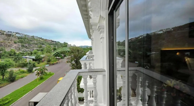 Номер Superior Crown Nguyen Hoang Hotel