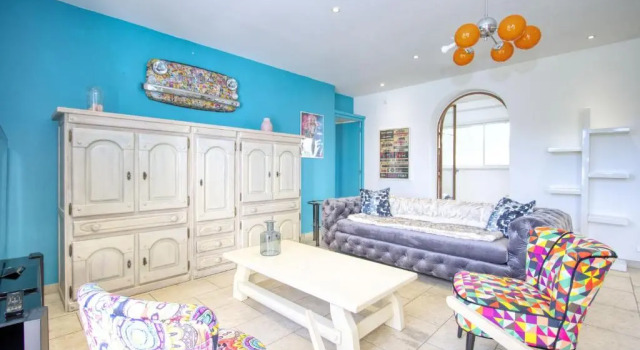 Galant Appartement en bord de mer avec terrasse
