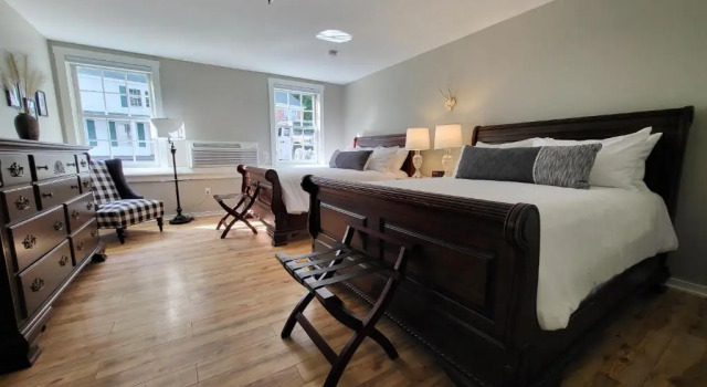 Четырёхместный номер Standard The Stowe Village Inn