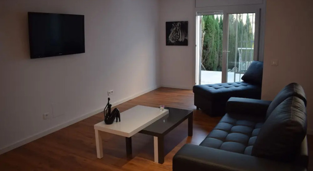 304-casa de Acceso al Canal,amarre Privado, Забронировать Отель Отели Alt Empordà с парковкой, Парковка