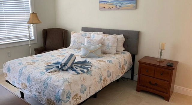 Estero Cove # 523 - 6895 Estero Blvd by Coastal Vacation Properties, Забронировать Апартаменты/квартира Отели Истеро с парковкой, Парковка