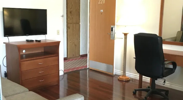 Двухместный номер Standard Riverside Inn & Suites