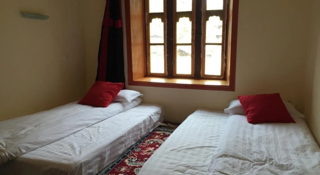 Harvest Inn, Boek Hotel Daocheng Sichuan
