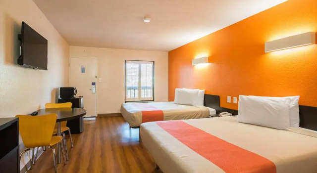 Четырёхместный номер Standard Motel 6-Savannah, GA - Midtown