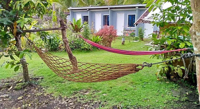 JUNJALs Backpackers Chalet, Réserver Chalet Cottages à Batuan, Cottage