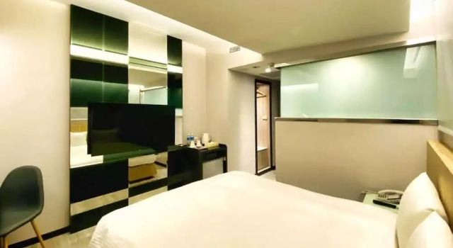 Hub Hotel Ximen Xining Inn, Prenota Hotel Taybey Cina