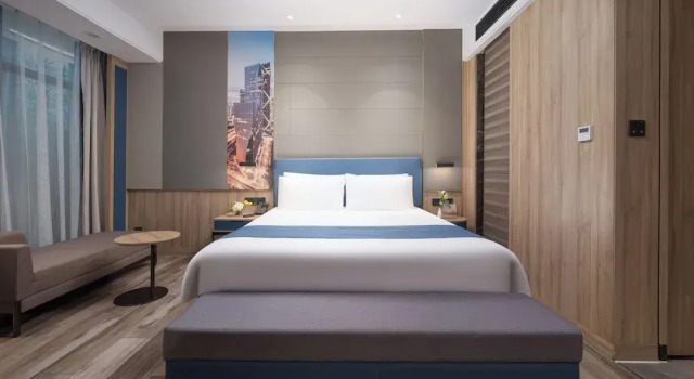 Naive S Hotel