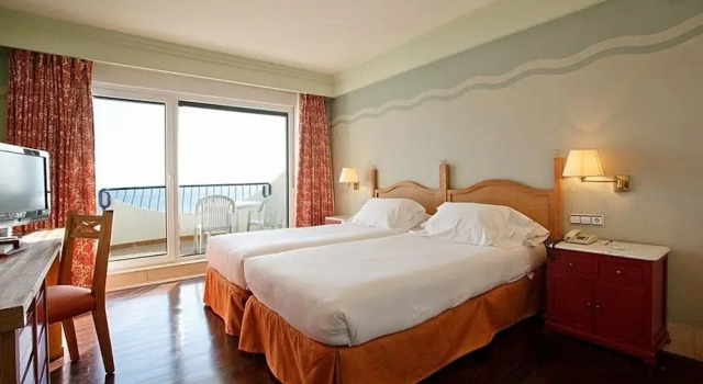Hotel Playa Victoria