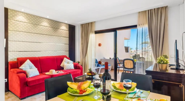 241 Royal Park Albatros con TERRAZA