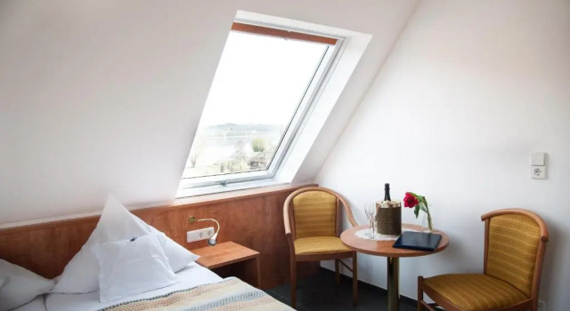 Двухместный номер Standard с видом на озеро Insel-Hof Reichenau Hotel-garni