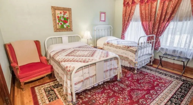 Номер Deluxe The Edgewater Hotel