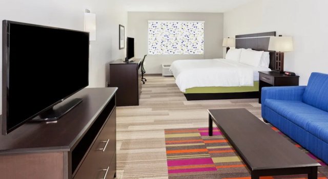 Двухместный люкс Holiday Inn Express Hotel & Suites Montgomery E - Eastchase by IHG