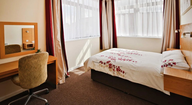 County Hall Apartment Hotel