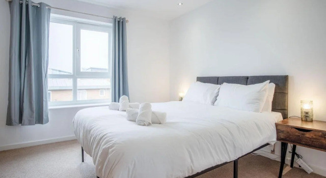 The Penthouse - 3 Bedroom Apartment - Llanelli, Забронировать Апартаменты/квартира Отели Лланелли с парковкой, рядом с Музей и культурный центр Plas Llanelly House, Парковка