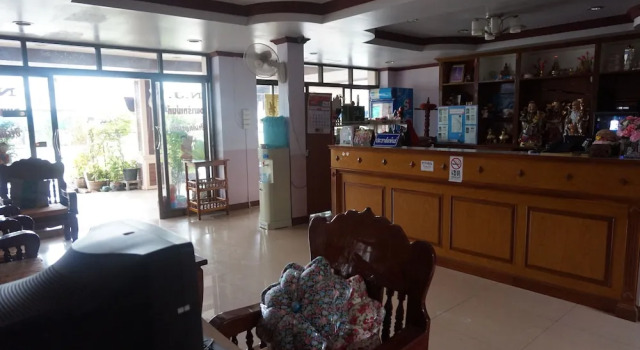 N.J. Hotel, Varaa Hotelli Hotellit North-Eastern Thailand pysäköinnillä, Pysäköinti