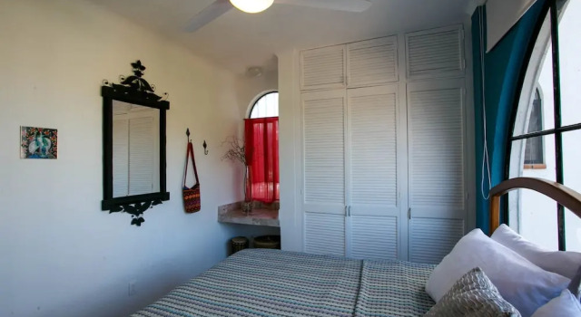 Casa Loma Old Town 3 BR by Casago
