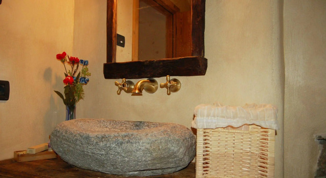 Contrada Beltramelli, Prenota Hotel Villa di Tirano Valtellina