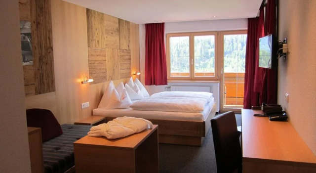 Elisabeth Serfaus, Rezerwuj Hotel Hotele w Tyrol z parkingiem, Parking