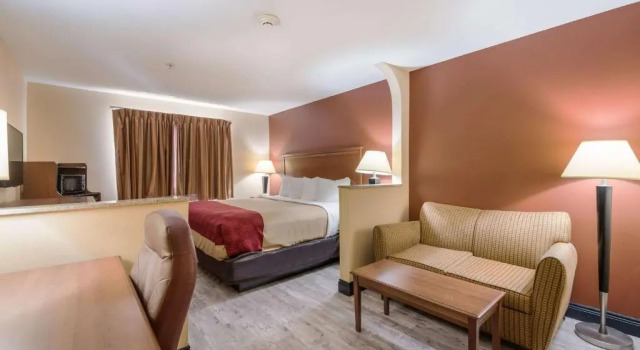 Номер Standard Econo Lodge Inn & Suites Little Rock SW