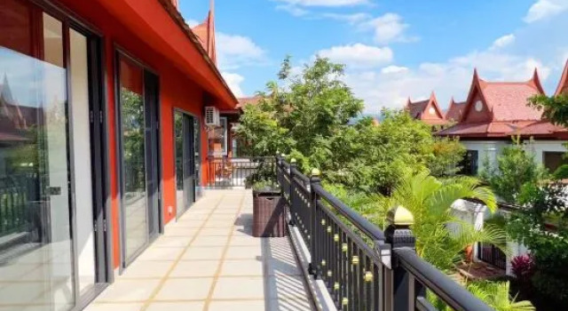 Santa Bara Fanye Residence, Rezerwuj Hotel Hotele w Menghai z basenem, Basen