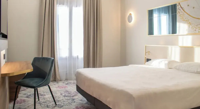 Номер Standard Brit Hotel Cahors Centre - Le Valentre